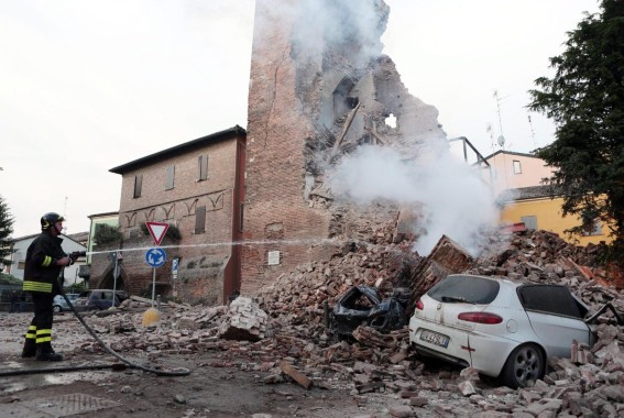 Aardbeving in Italië - Emilia…